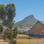 Castle Rock 2-Bedroom With Iconic Views