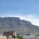 Castle Rock 2-Bedroom With Iconic Views