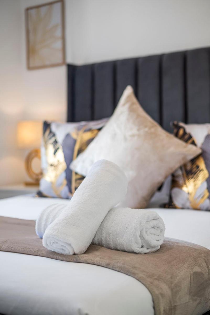 Castle Rock 2-bedroom With Iconic Views * Cape Town