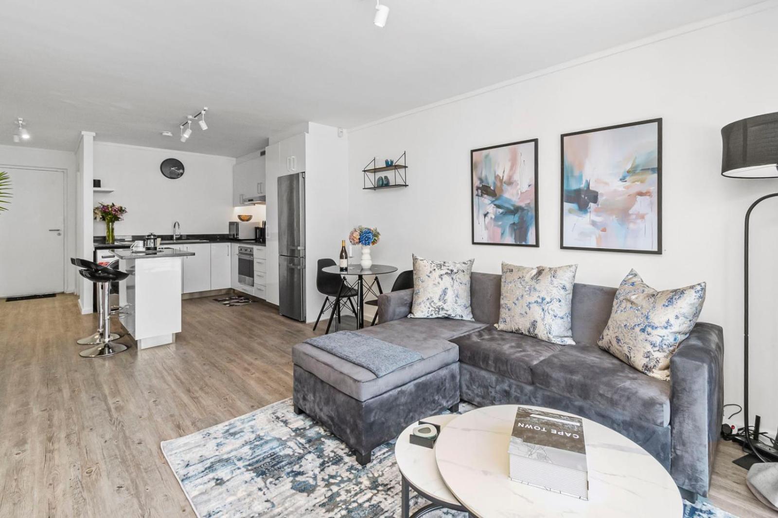 Apartment Castle Rock 2-bedroom With Iconic Views Cape Town